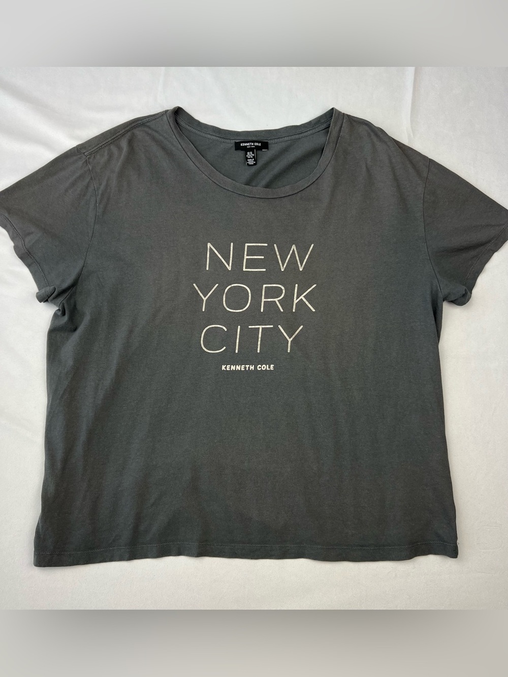 Kenneth Cole New York Charcoal Tee Short Sleeves NEW YORK CITY - Size XL